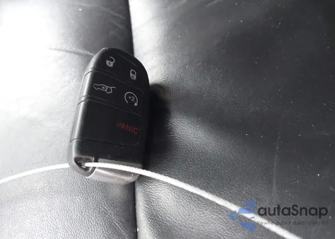 2015 Jeep Grand Cherokee Limited z USA, uszkodzony, nr VIN 1C4RJFBG3FC609057